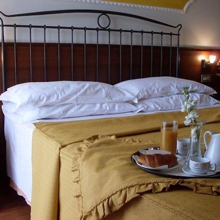 Hotel Isola Di Lauria Lauria Inferiore Quarto foto
